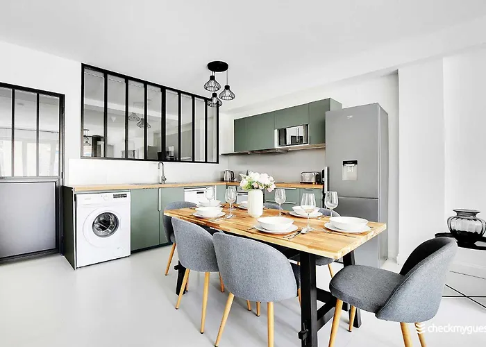 Amazing Apartment - Near Convention Daire